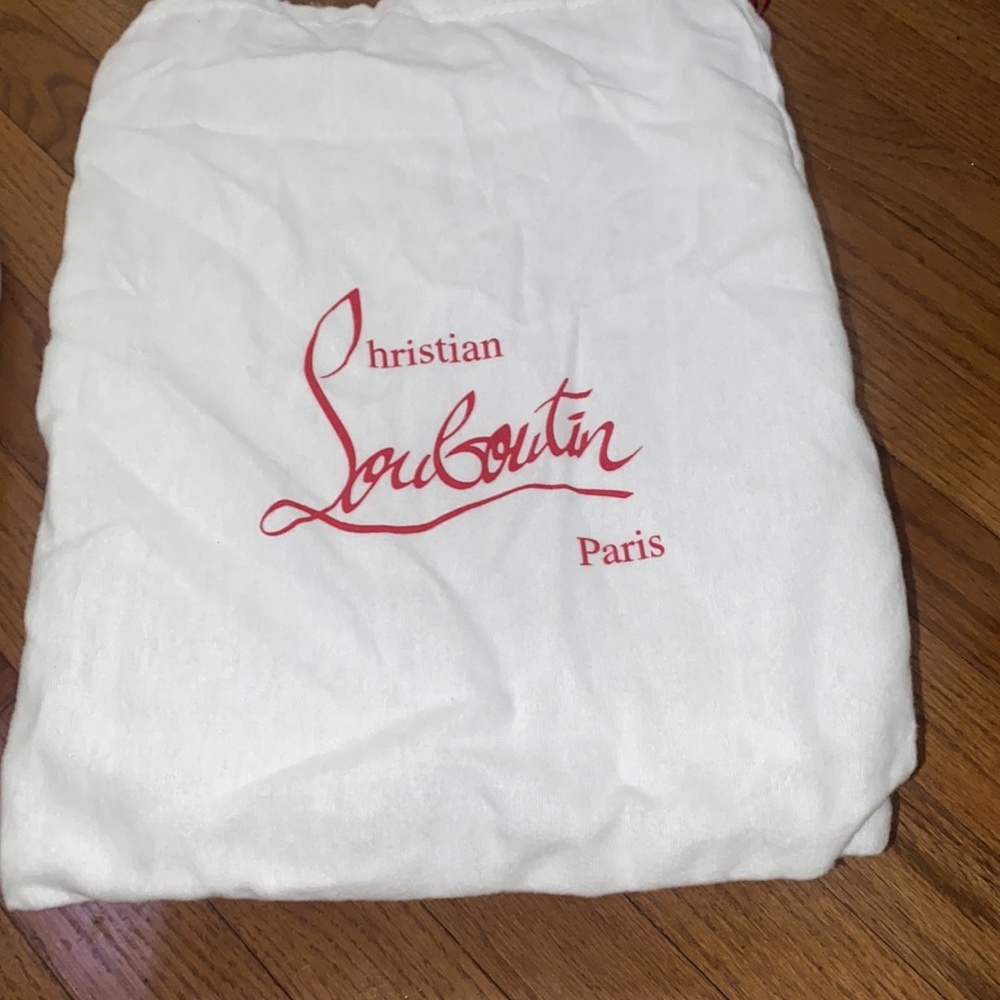 Christian Louboutin - Picture 2 of 2